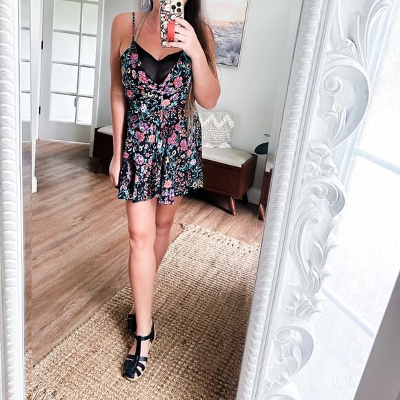 Express Frolicking Flirt floaty midnight floral skirted shorts romper playsuit - Picture 1 of 5